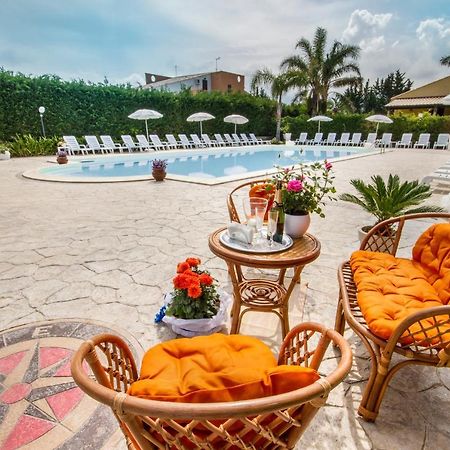 Casa Vacanza Paradise Vicino Cefalu Con Servizio Di Piscina A 3 Chilometri Apartment Campofelice Di Roccella Exterior photo