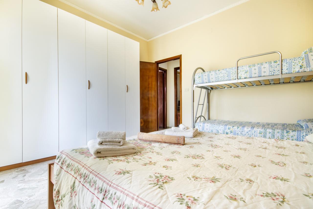 Casa Vacanza Paradise Vicino Cefalu Con Servizio Di Piscina A 3 Chilometri Apartment Campofelice Di Roccella Exterior photo