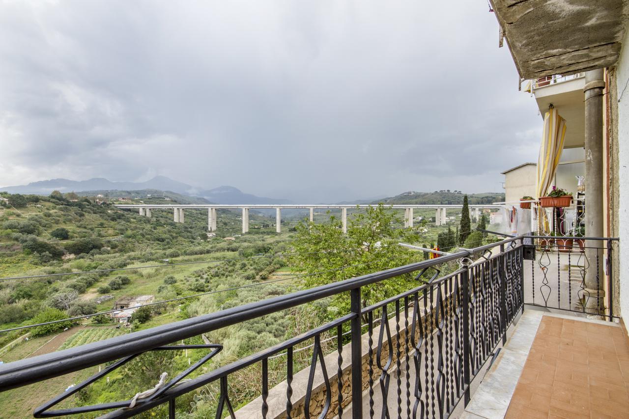 Casa Vacanza Paradise Vicino Cefalu Con Servizio Di Piscina A 3 Chilometri Apartment Campofelice Di Roccella Exterior photo