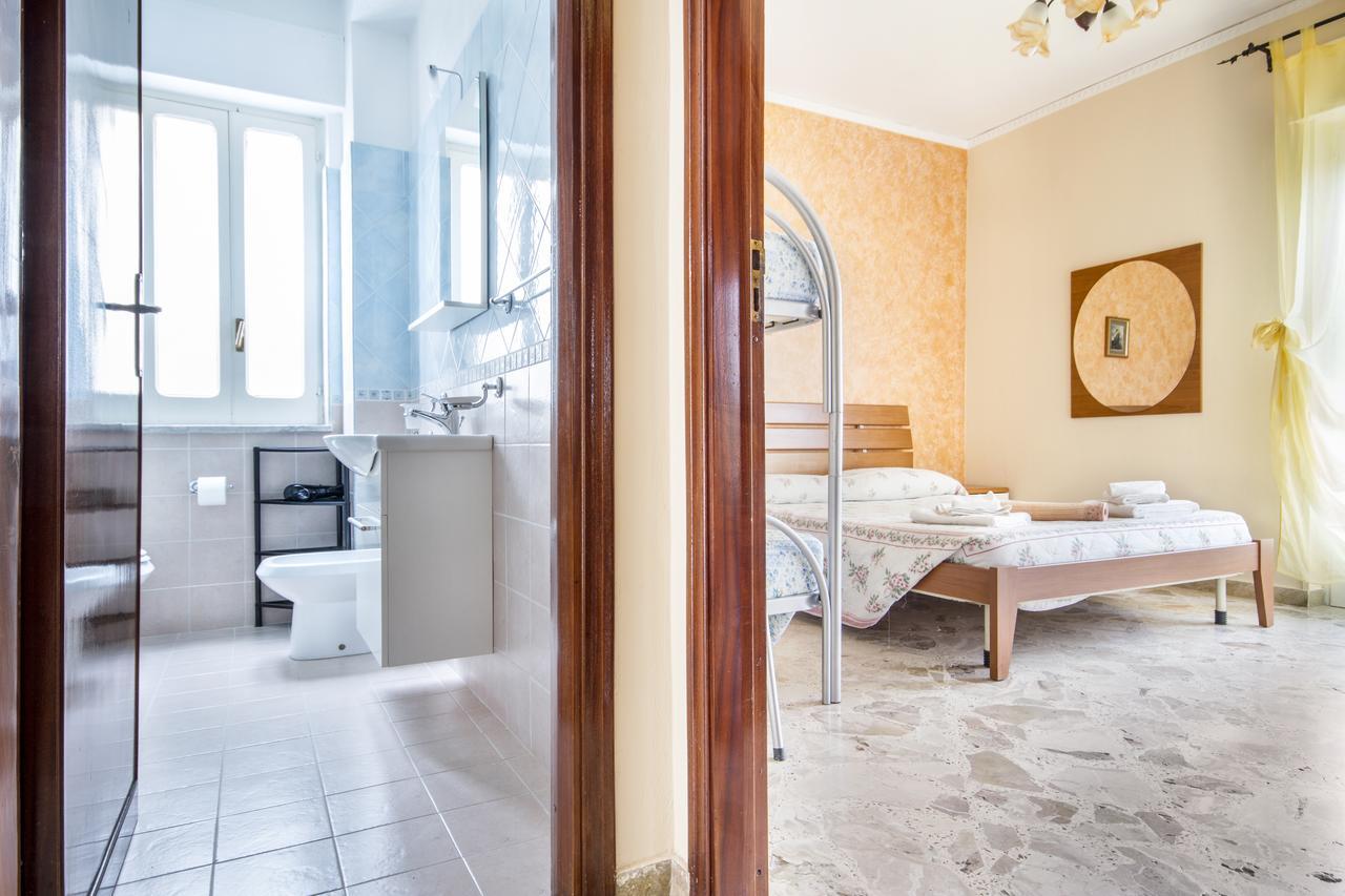 Casa Vacanza Paradise Vicino Cefalu Con Servizio Di Piscina A 3 Chilometri Apartment Campofelice Di Roccella Exterior photo