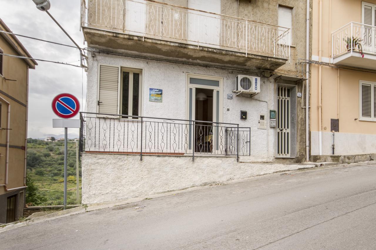 Casa Vacanza Paradise Vicino Cefalu Con Servizio Di Piscina A 3 Chilometri Apartment Campofelice Di Roccella Exterior photo