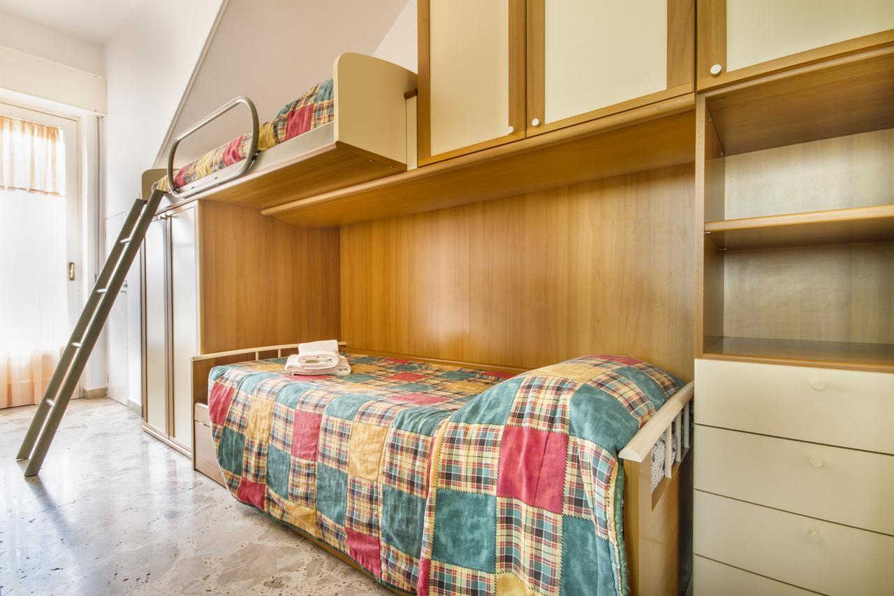 Casa Vacanza Paradise Vicino Cefalu Con Servizio Di Piscina A 3 Chilometri Apartment Campofelice Di Roccella Exterior photo